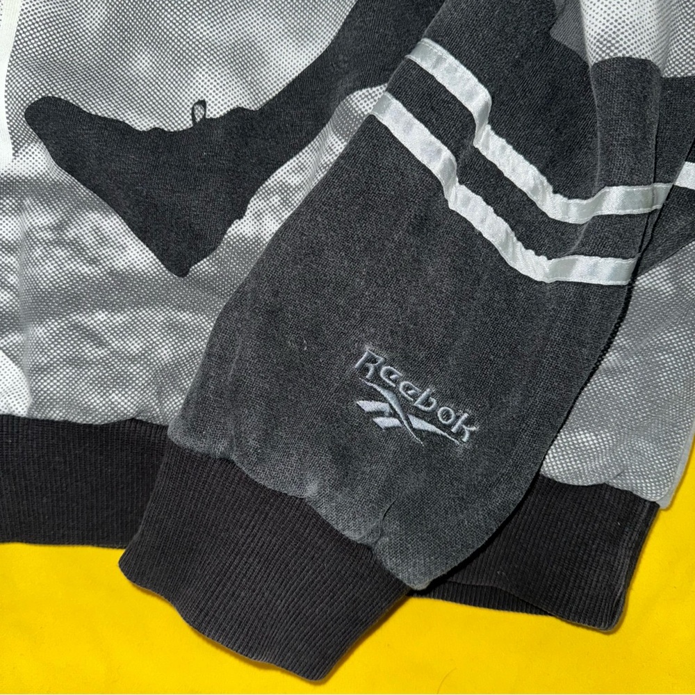 Vintage 90s Reebok Shaq Sweater View 3